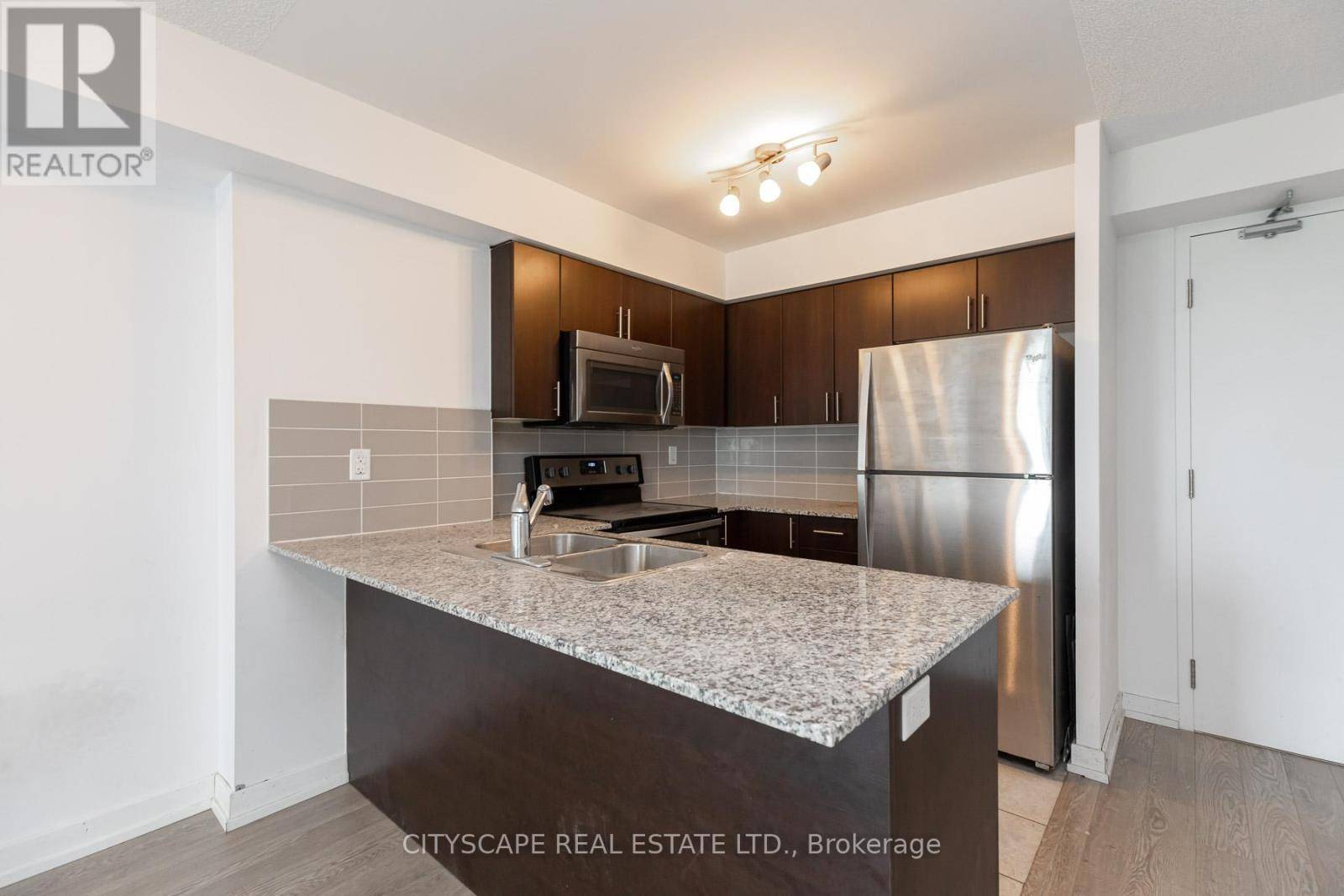Toronto (dovercourt-wallace Emerson-junction), ON M6H0B6,1410 Dupont ST #1808