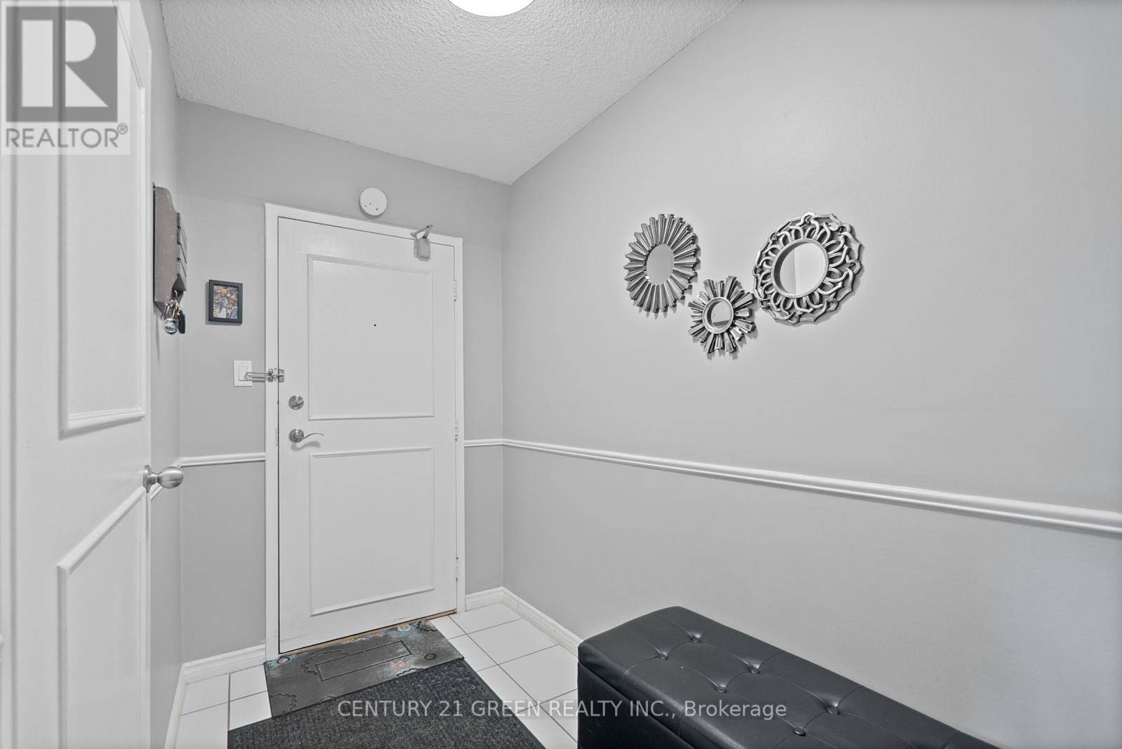 Mississauga (mississauga Valleys), ON L5A3S8,1300 Mississauga Valley BLVD #1011