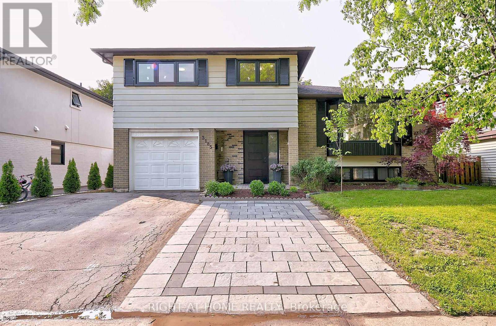Burlington (palmer), ON L7M1E1,3185 HEATHFIELD DRIVE