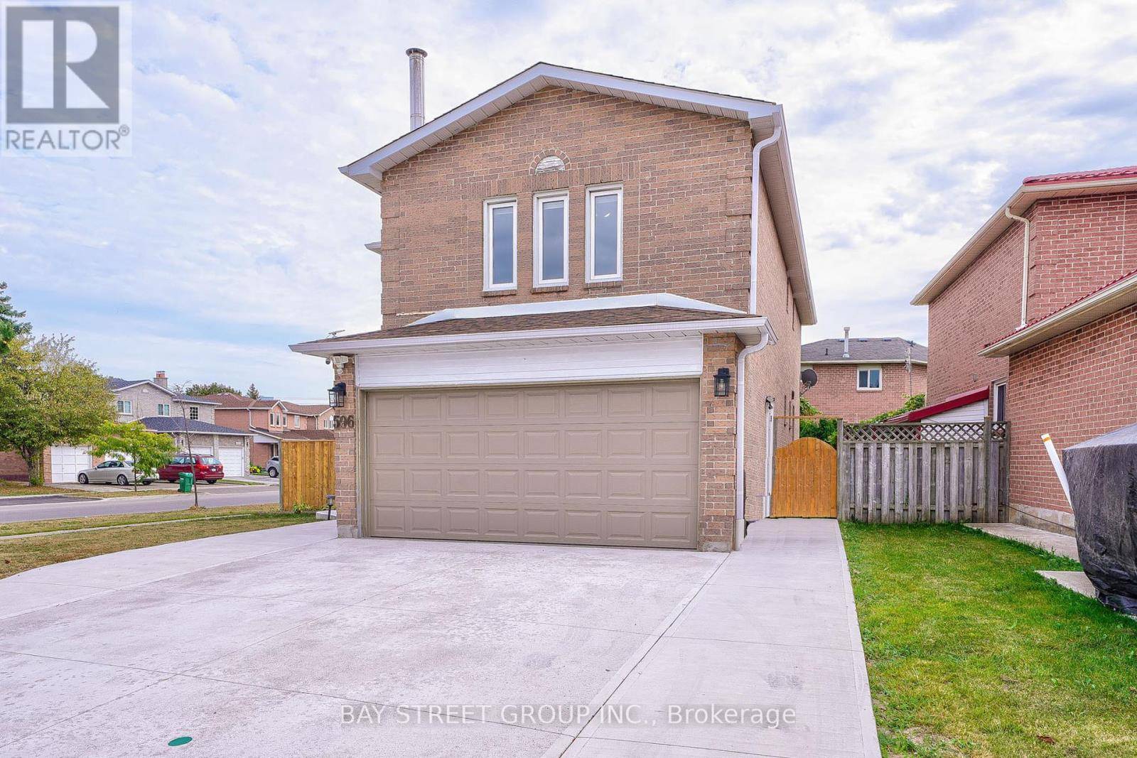 Mississauga (hurontario), ON L5R2X3,596 CONSTELLATION DRIVE