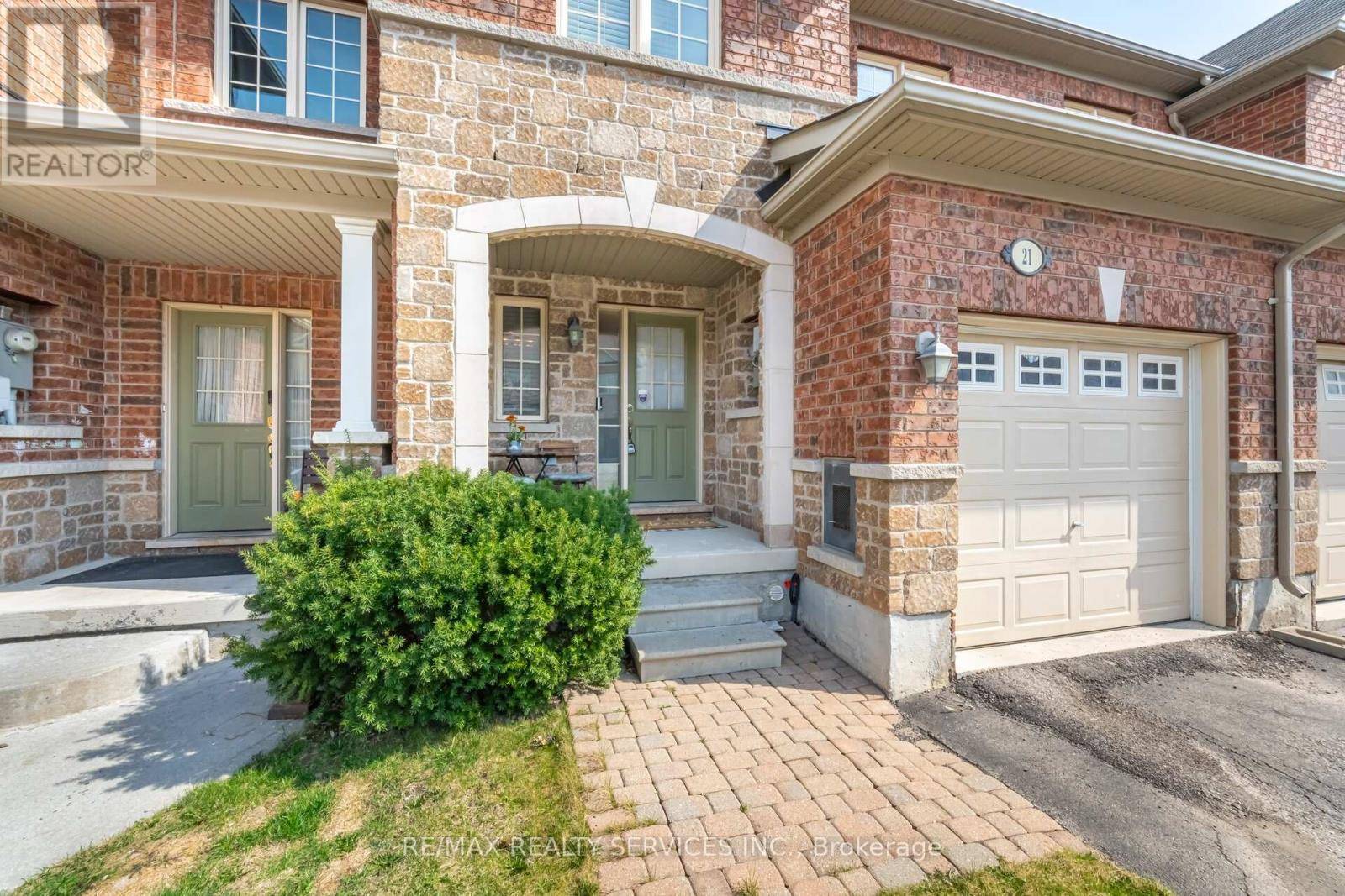 Brampton (sandringham-wellington), ON L6R0W4,21 CEDARBROOK ROAD