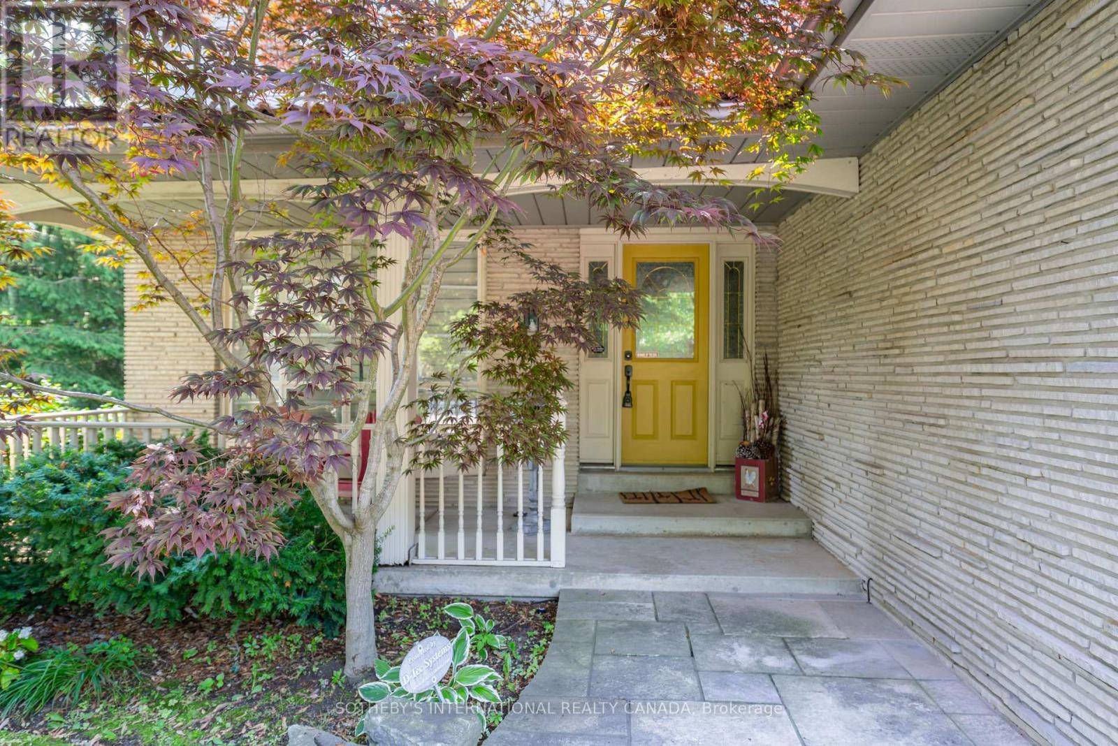Mississauga (lorne Park), ON L5J3B1,1601 CALUMET PLACE