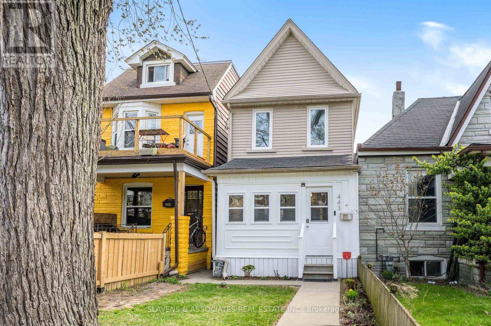 Toronto (dovercourt-wallace Emerson-junction), ON M6H2P9,443 CONCORD AVENUE