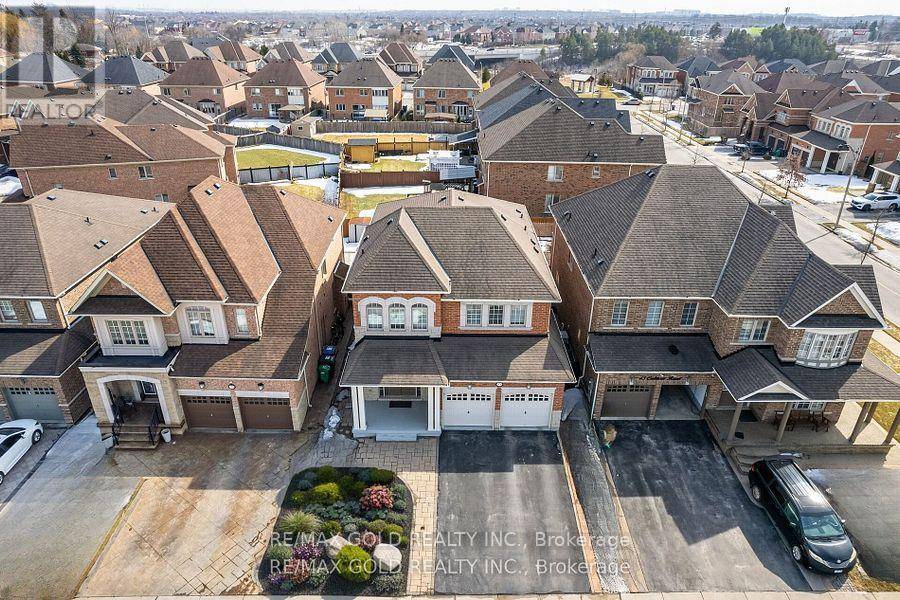 Brampton (vales Of Castlemore North), ON L6P3M4,41 CULTIVAR ROAD