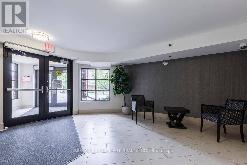 Burlington (alton), ON L7M0H1,3070 Rotary WAY #401