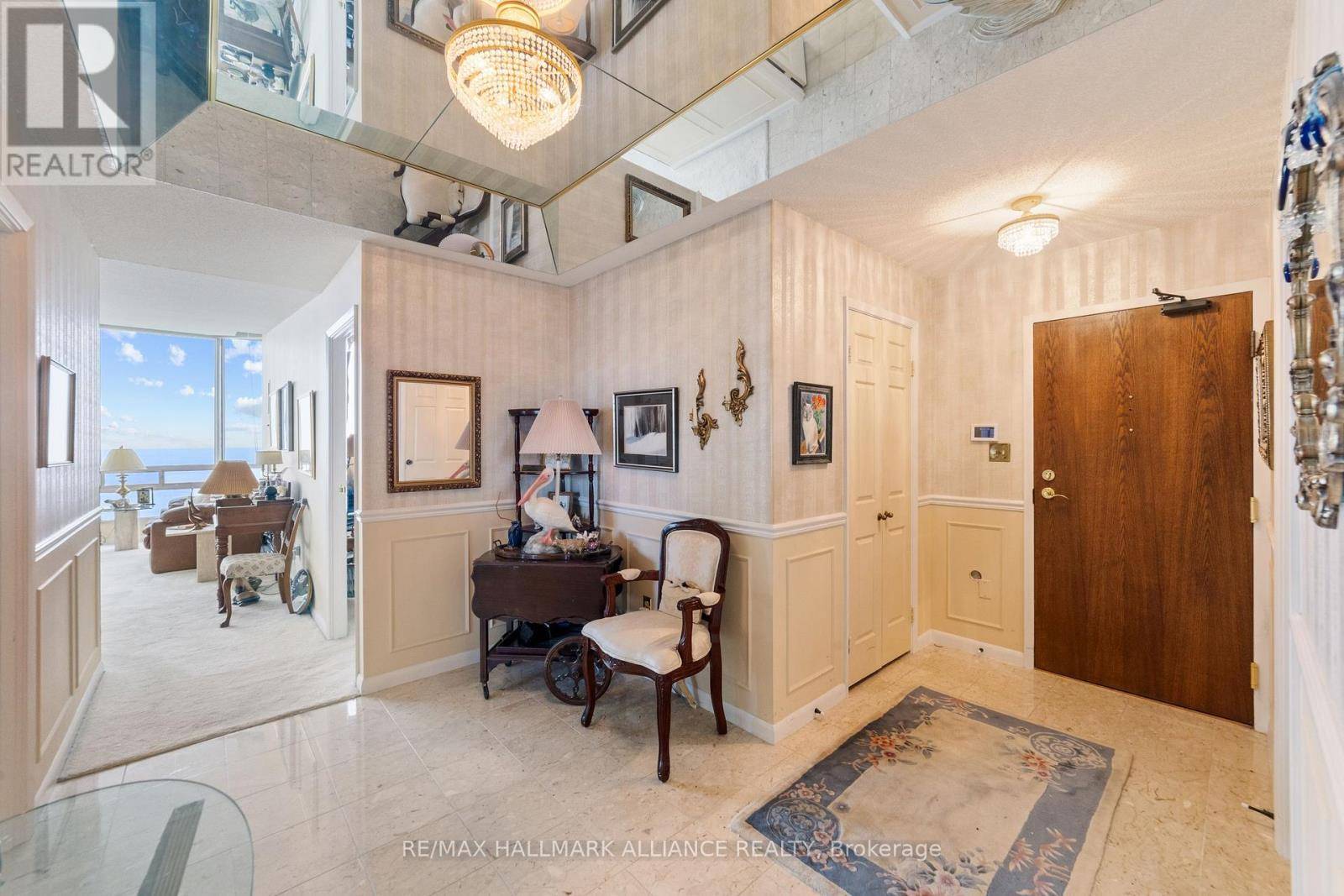 Oakville (br Bronte), ON L6L5V2,2180 Marine Dr DR #PH6