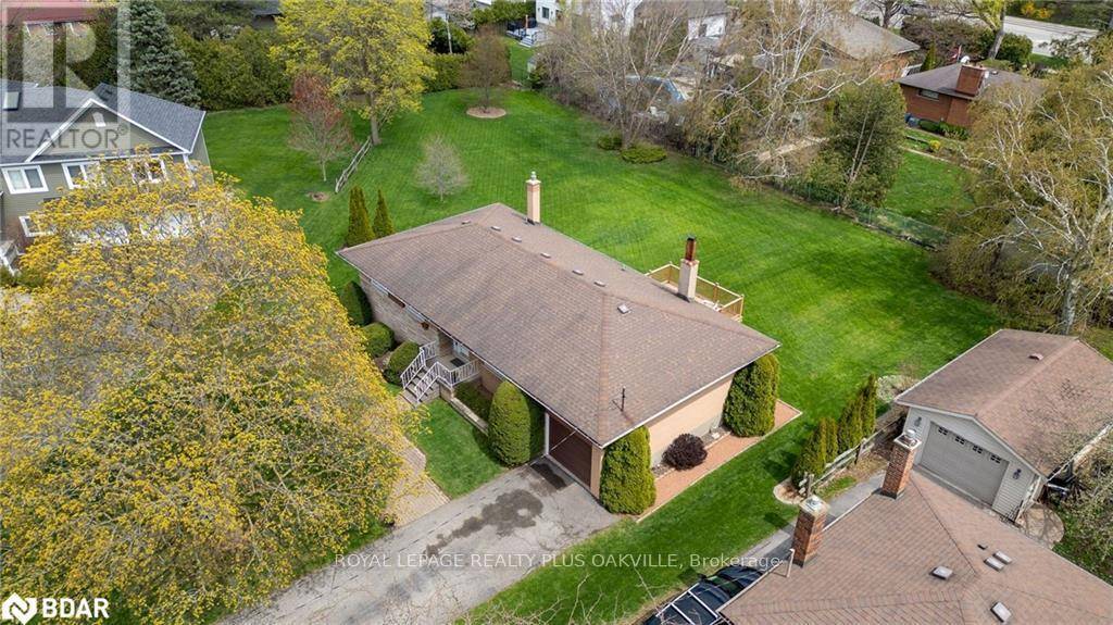 Oakville (wo West), ON L6L2J1,2030 VICKERY DRIVE