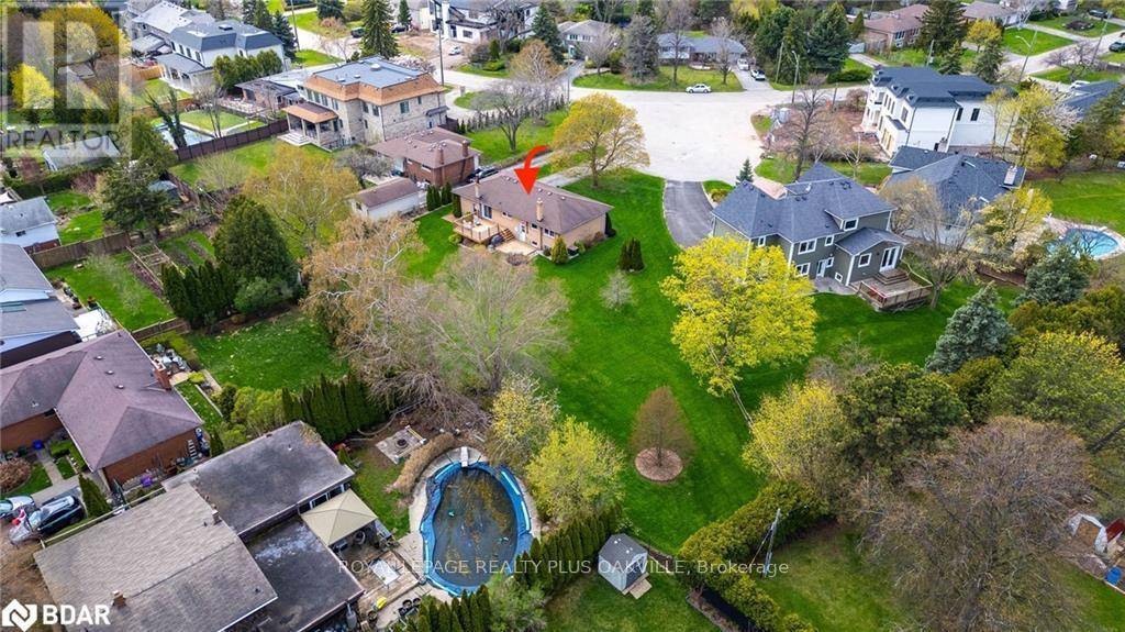 Oakville (wo West), ON L6L2J1,2030 VICKERY DRIVE