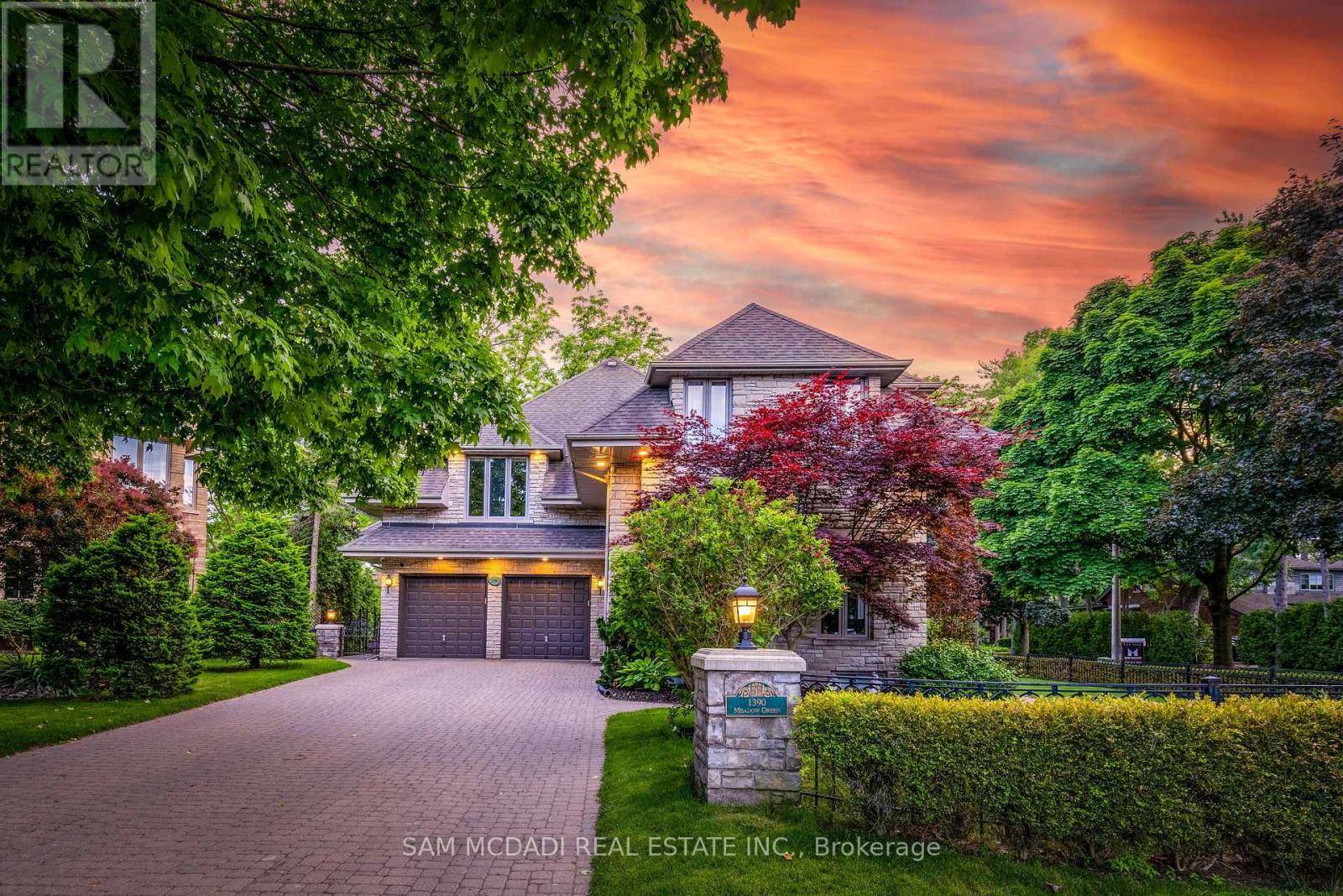 Mississauga (lorne Park), ON L5H4J3,1390 MEADOW GREEN COURT