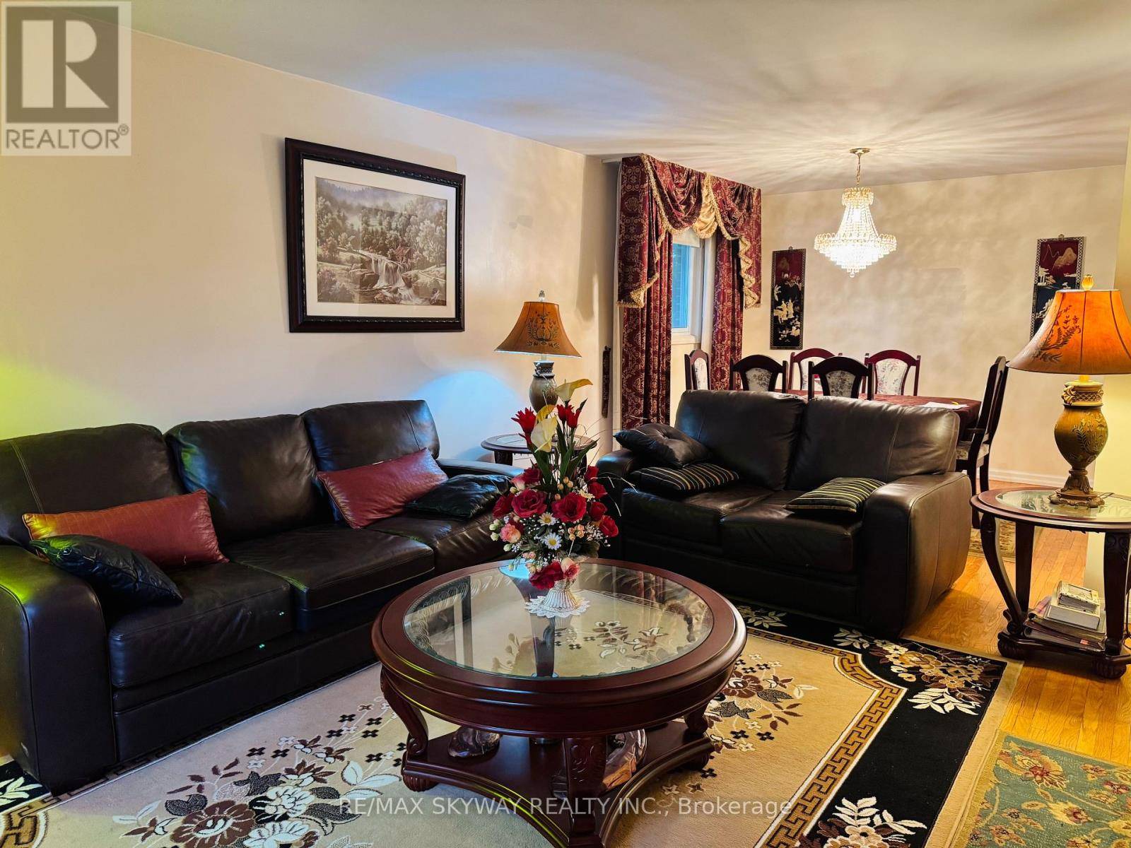 Brampton (central Park), ON L6S2Z4,15 MAIDSTONE CRESCENT