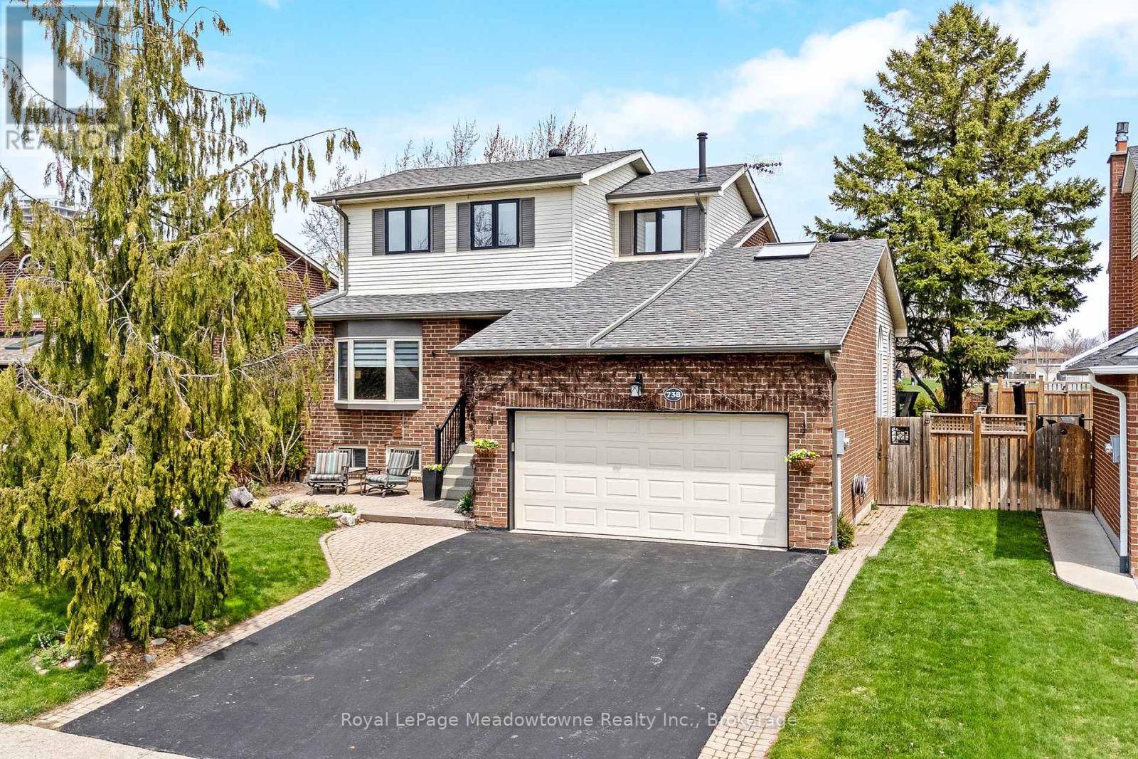 Milton (tm Timberlea), ON L9T4W4,738 ROBERTSON CRESCENT