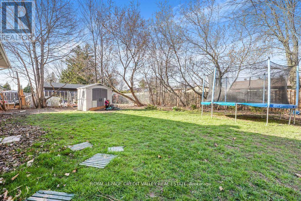 Oakville (br Bronte), ON L6L4V9,535 TAPLOW CRESCENT