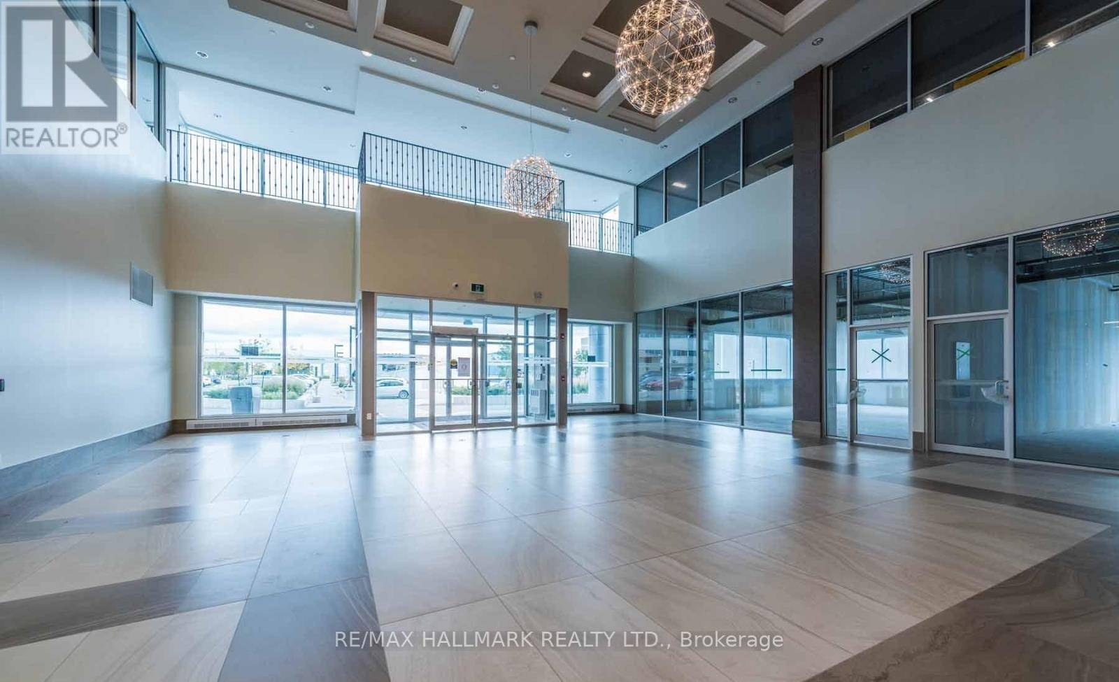 Mississauga (gateway), ON L5S1Y4,218 Export BLVD #407