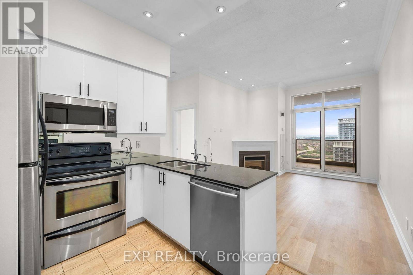 Mississauga (city Centre), ON L5B4M8,4090 Living Arts DR #3105