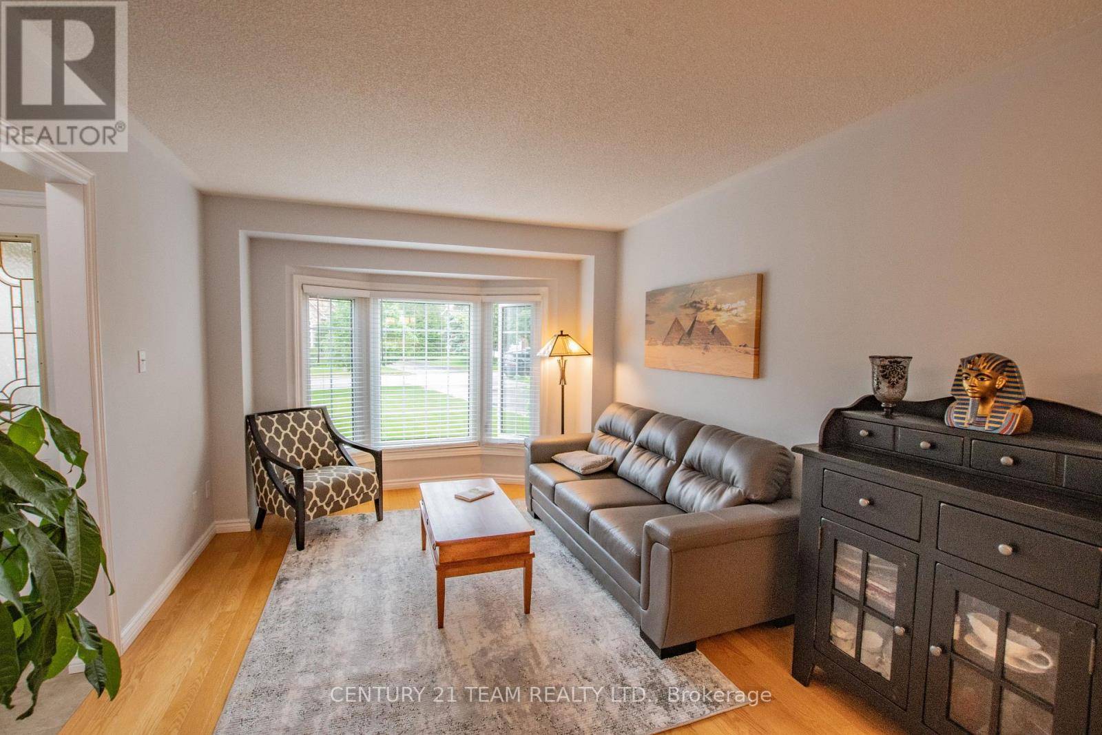 Halton Hills (georgetown), ON L7G5N4,17 RUDDELL CRESCENT