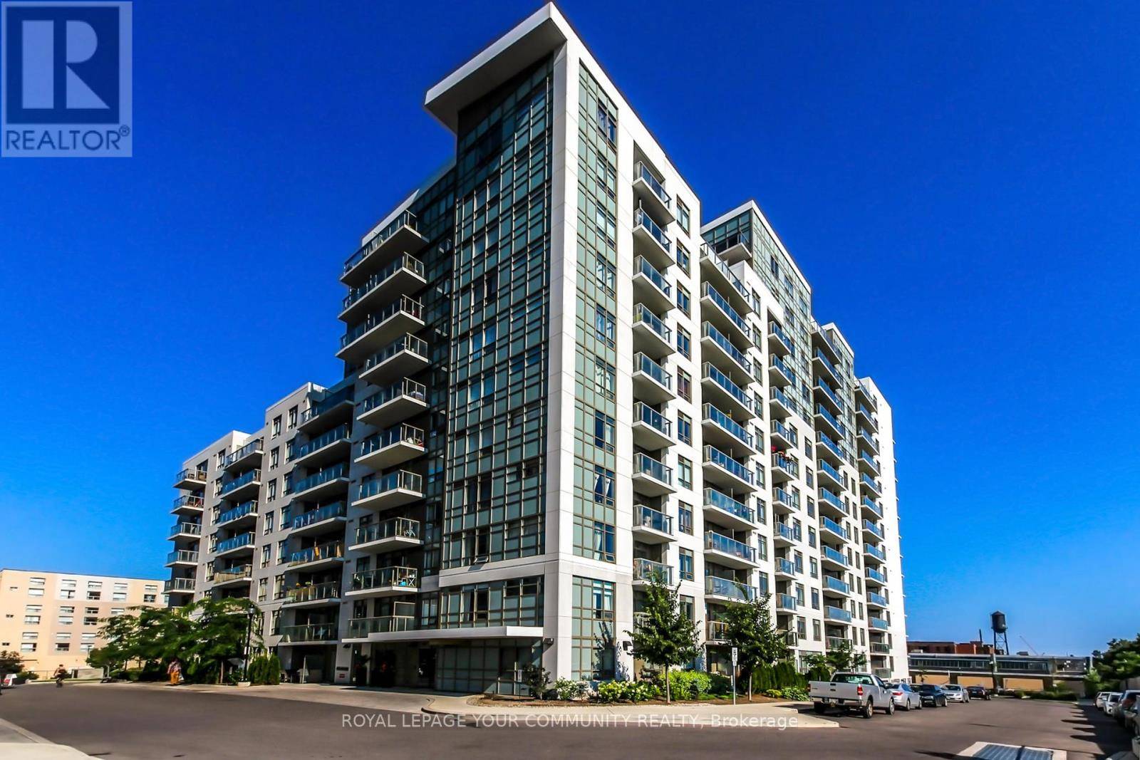 Toronto (dovercourt-wallace Emerson-junction), ON M6H4K5,812 Lansdowne AVE #206