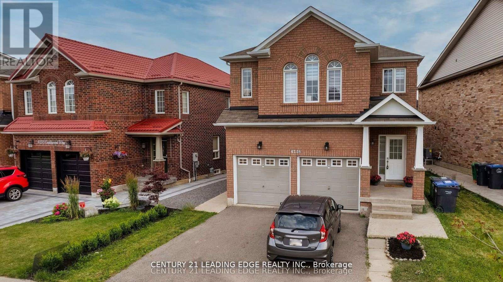 Mississauga (hurontario), ON L5R0A7,4289 GUILDWOOD WAY