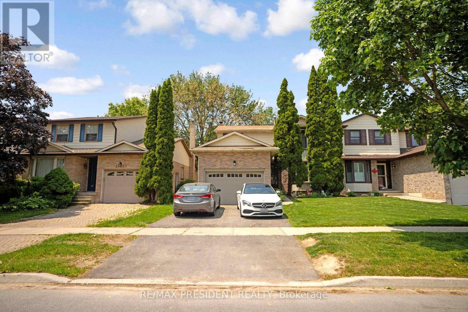Burlington (brant Hills), ON L7P3W8,2197 LEOMINSTER DRIVE