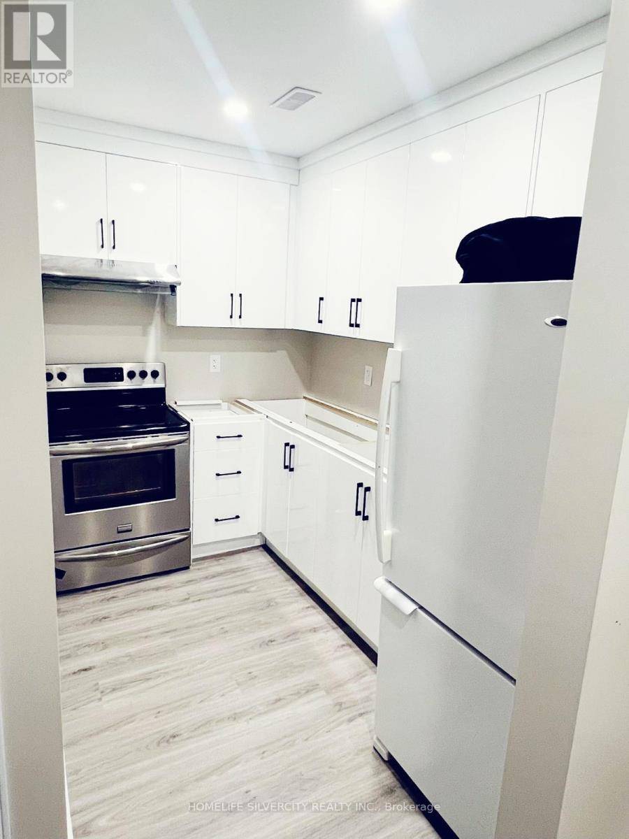 Brampton (brampton North), ON L6V3E2,21 ASHFORD COURT