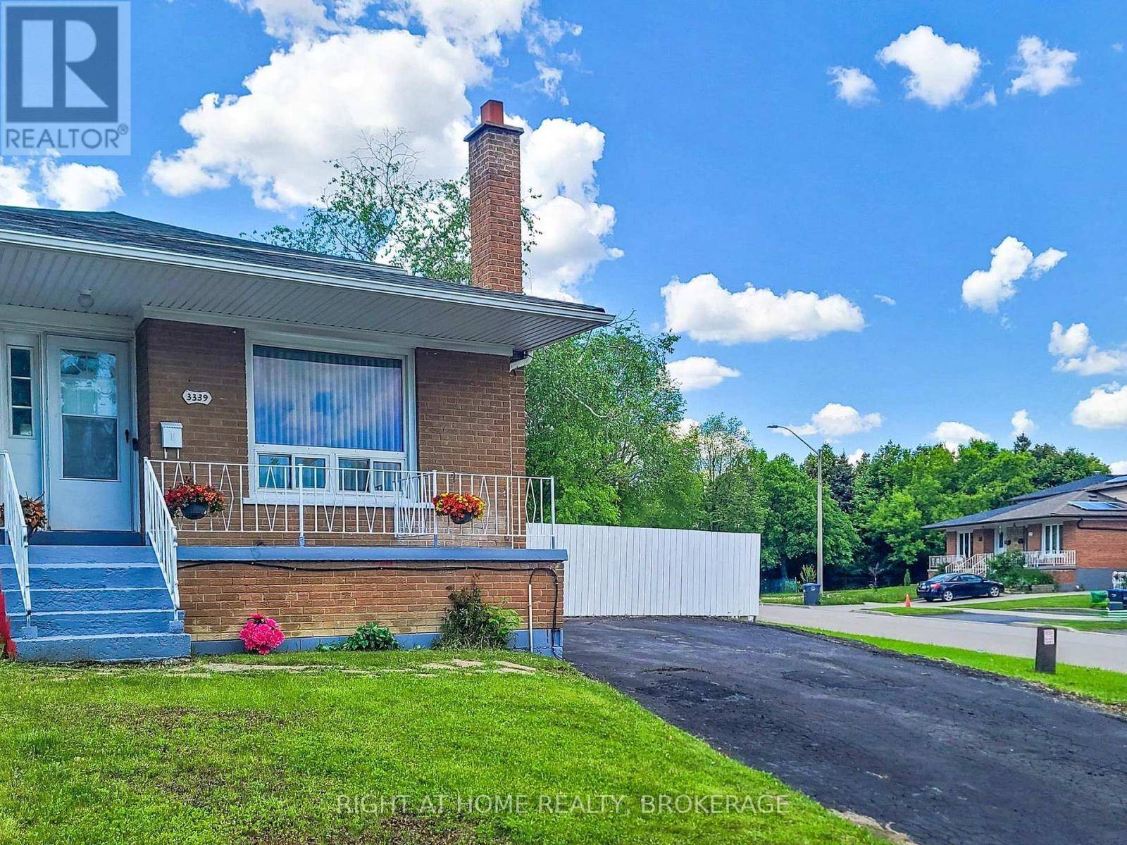 Mississauga (malton), ON L4T1M2,3339 VICTORY CRESCENT