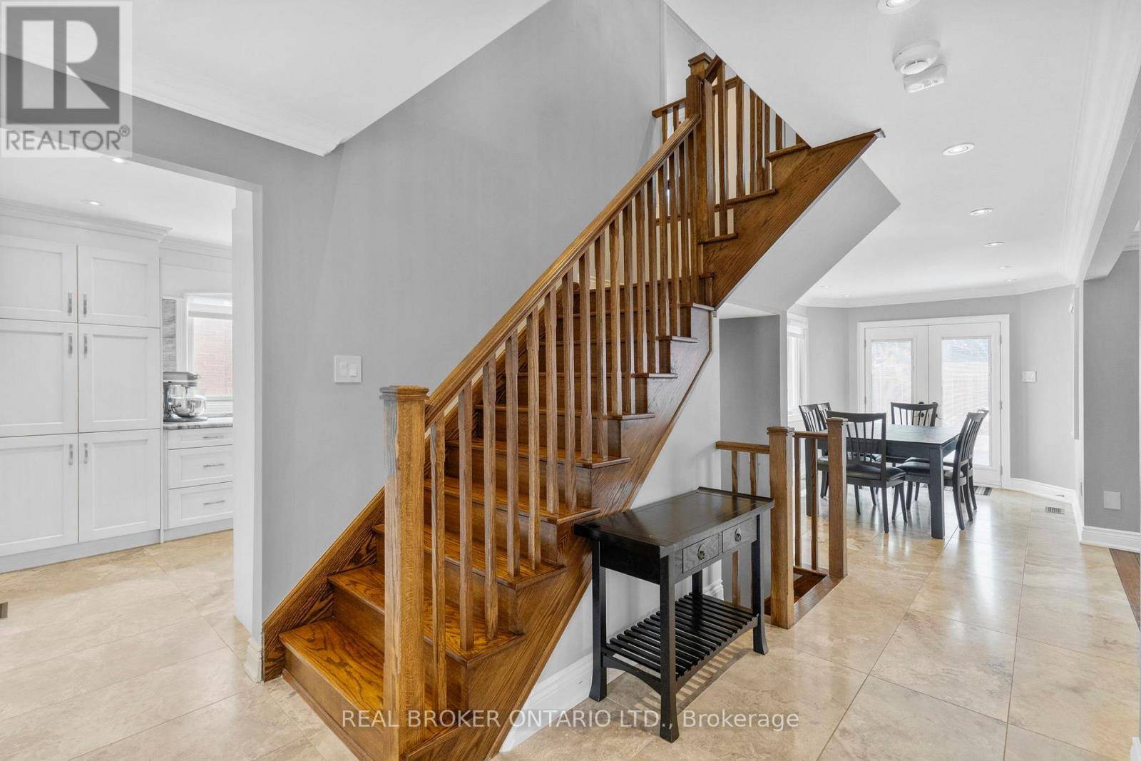 Caledon (bolton East), ON L7E1P6,11 FOUNTAINBRIDGE DRIVE