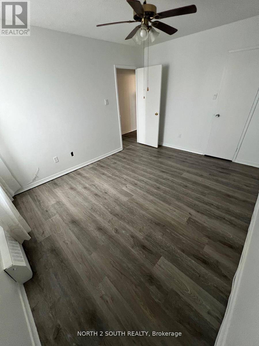 Mississauga (applewood), ON L4Y3A7,3145 Queen Frederica DR #801