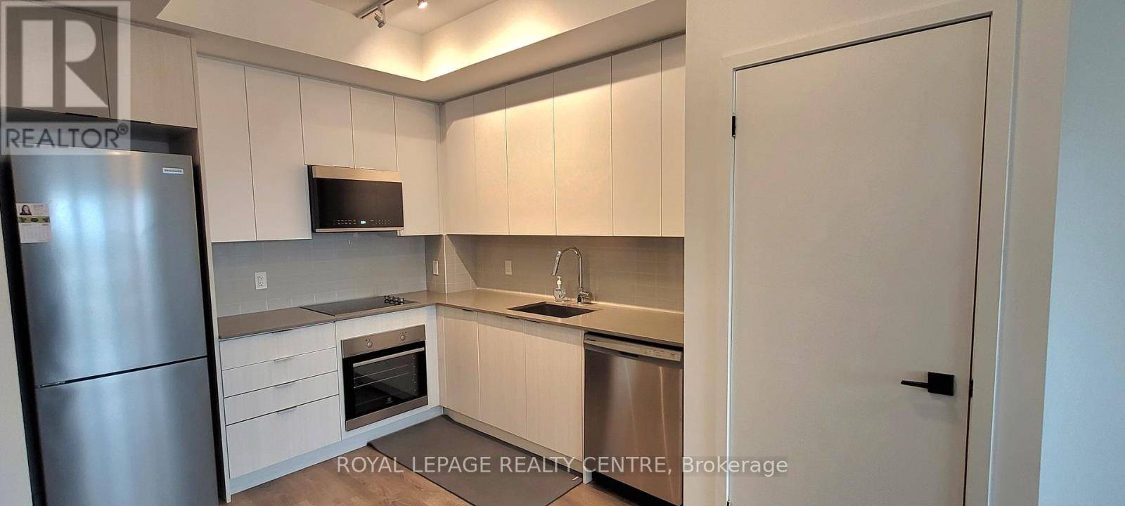 Oakville (ro River Oaks), ON L6H3R7,2481 Taunton RD #1601