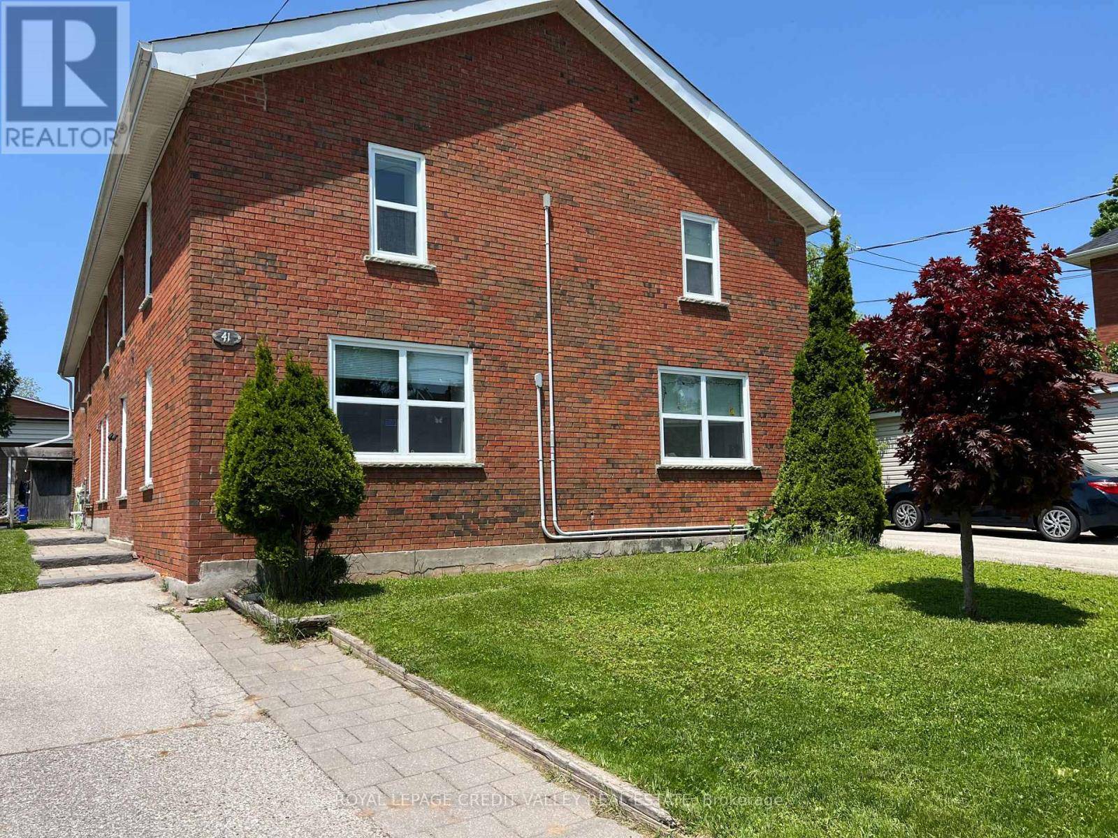 Halton Hills (ac Acton), ON L7J1K6,41-43 Church ST East #41B Upper
