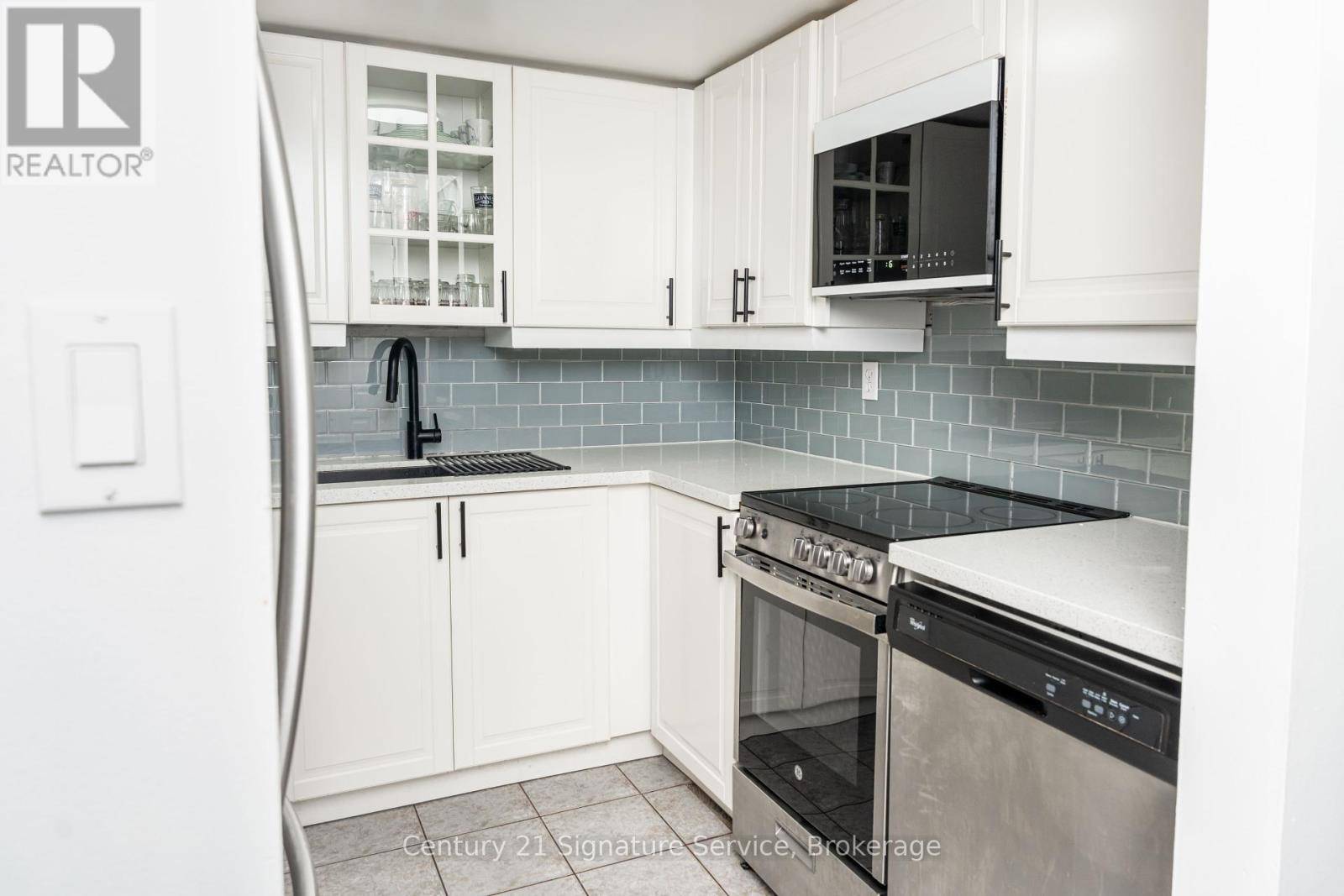 Mississauga (cooksville), ON L5B3X7,25 Agnes ST #504