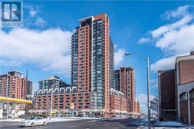 Toronto (yorkdale-glen Park), ON M6A1C3,830 Lawrence AVE West #1111