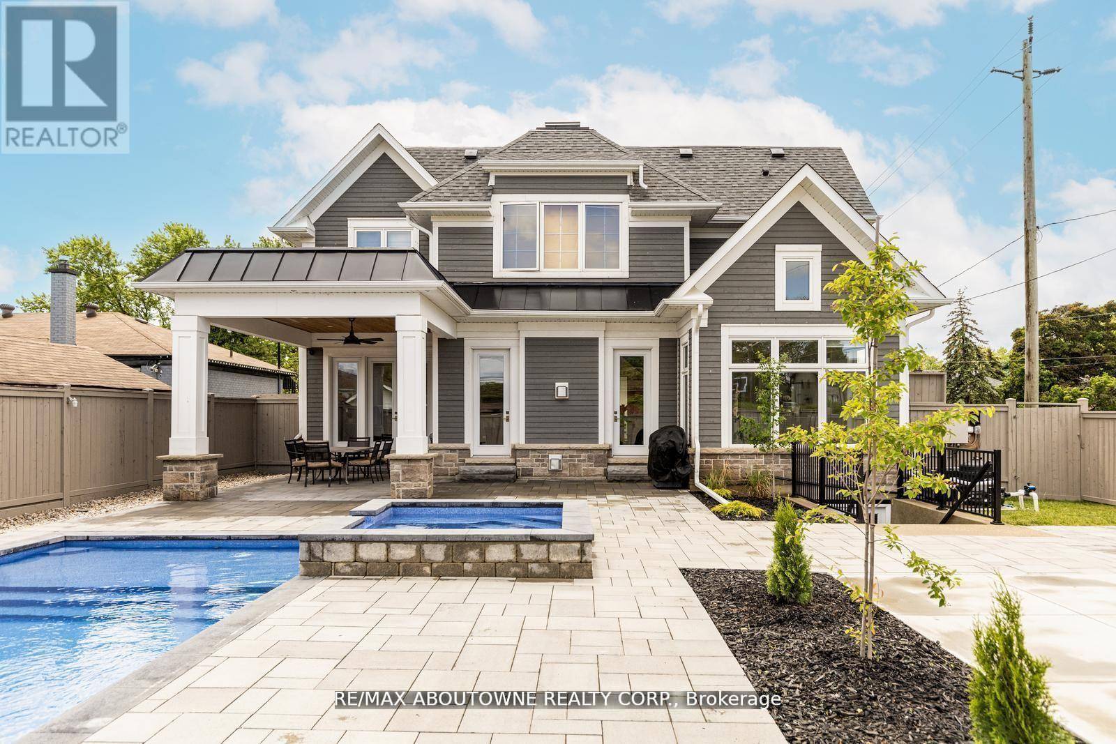 Oakville (wo West), ON L6K2N3,265 WOODALE AVENUE