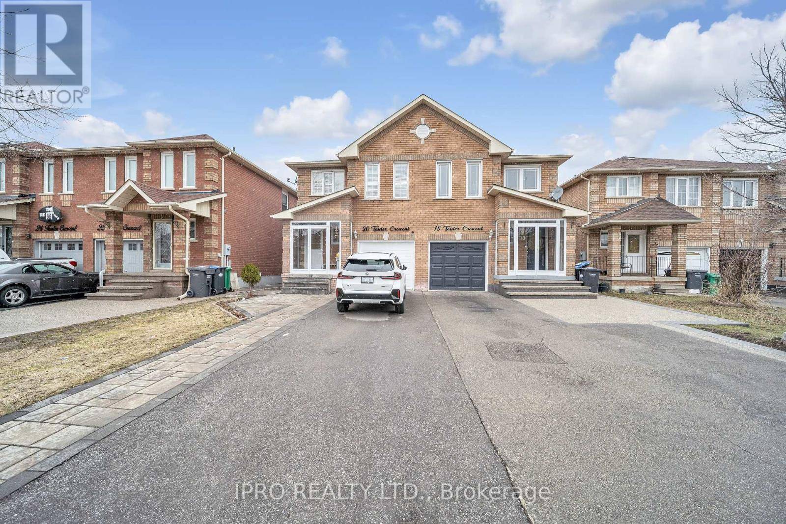 Brampton (brampton West), ON L6X4P8,18 TESSLER CRESCENT