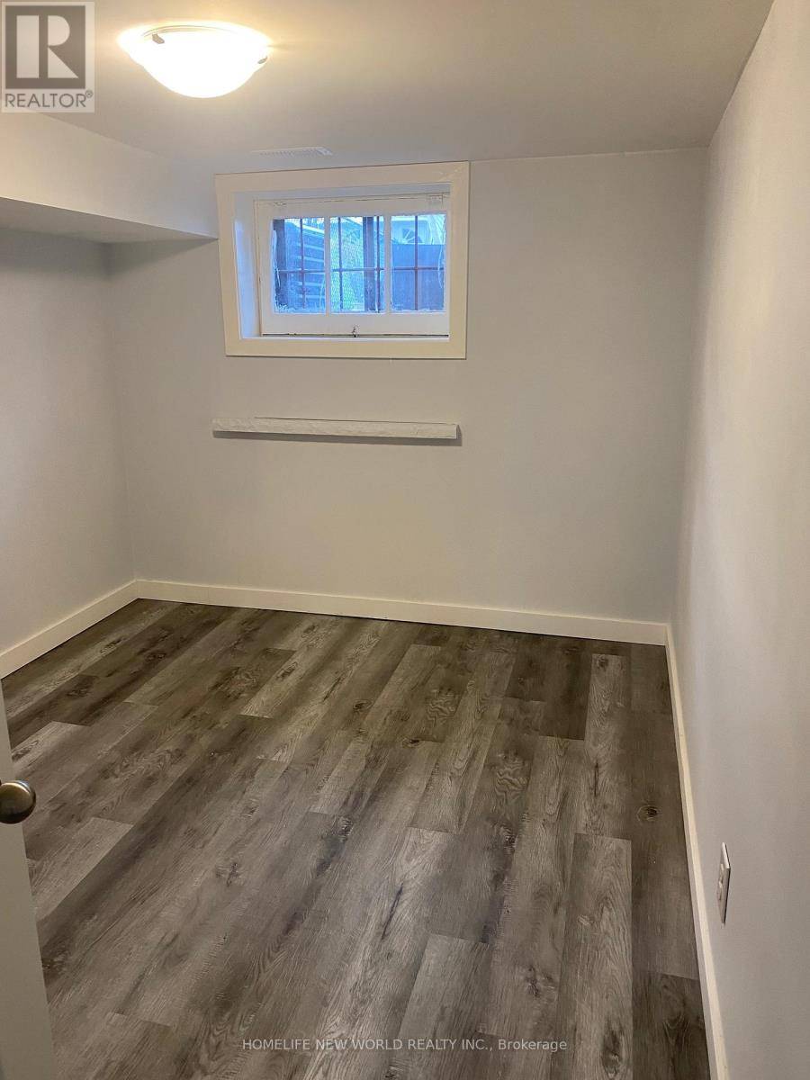 Toronto (keelesdale-eglinton West), ON M6M1N6,48 Juliet CRES #B2