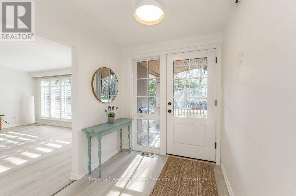 Oakville (mo Morrison), ON L6J4R6,349 WEDGEWOOD DRIVE