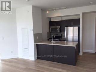 Toronto (yorkdale-glen Park), ON M6A0C2,16 McAdam AVE #403