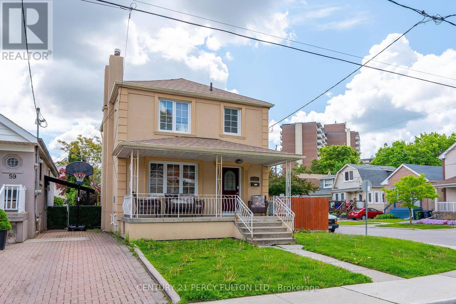 Toronto (rockcliffe-smythe), ON M6N2J7,61 CORDELLA AVENUE