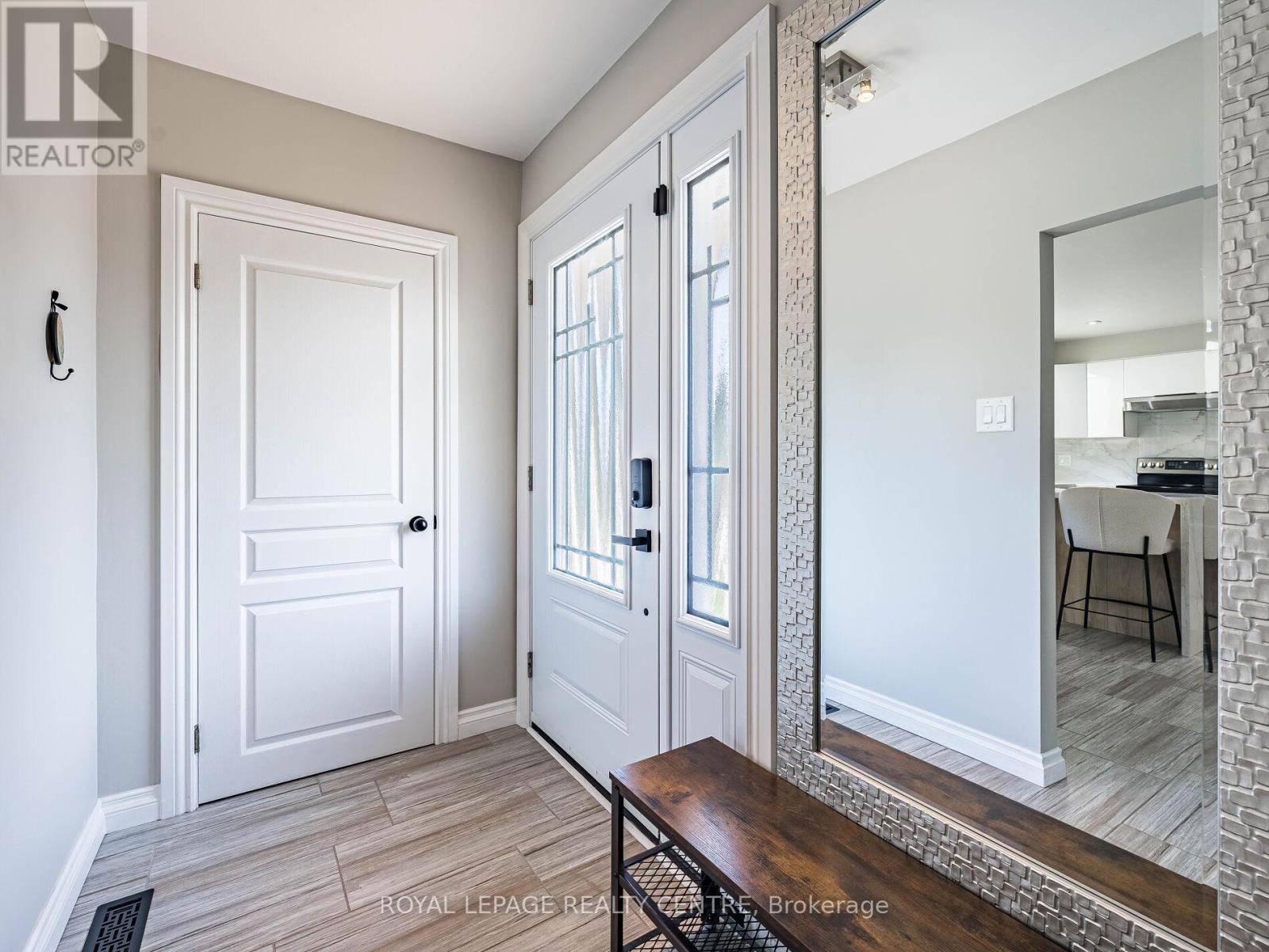 Mississauga (applewood), ON L4X2K4,3184 SUNNYHILL DRIVE