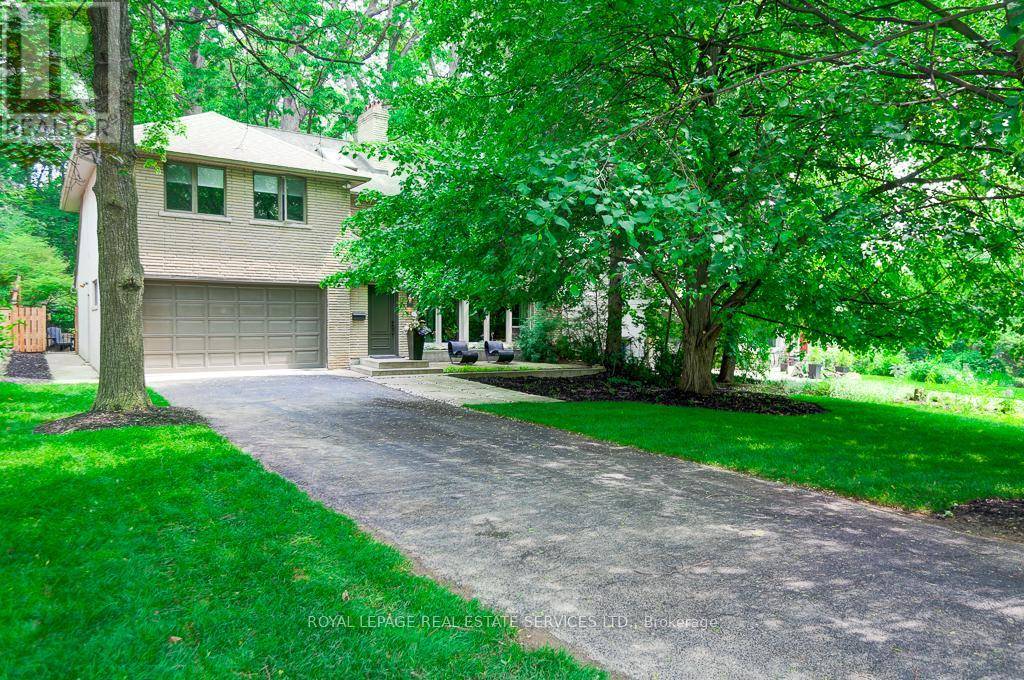 Toronto (edenbridge-humber Valley), ON M9A3B5,44 ANGLESEY BOULEVARD