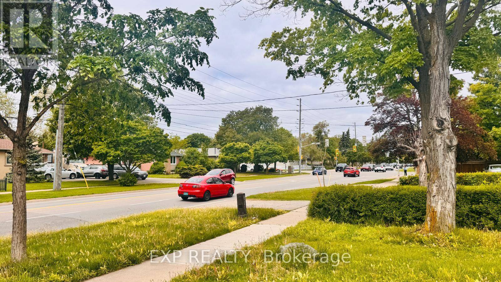 Oakville (wo West), ON L6L4A6,469 THIRD LINE