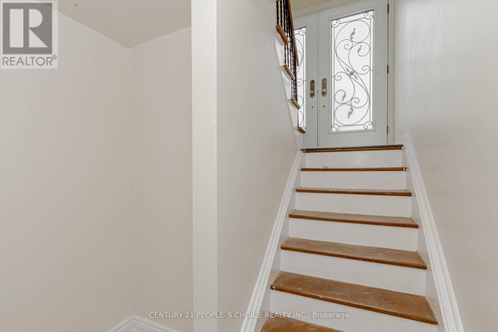 Toronto (west Humber-clairville), ON M9W3E2,215 JEFFCOAT DRIVE N