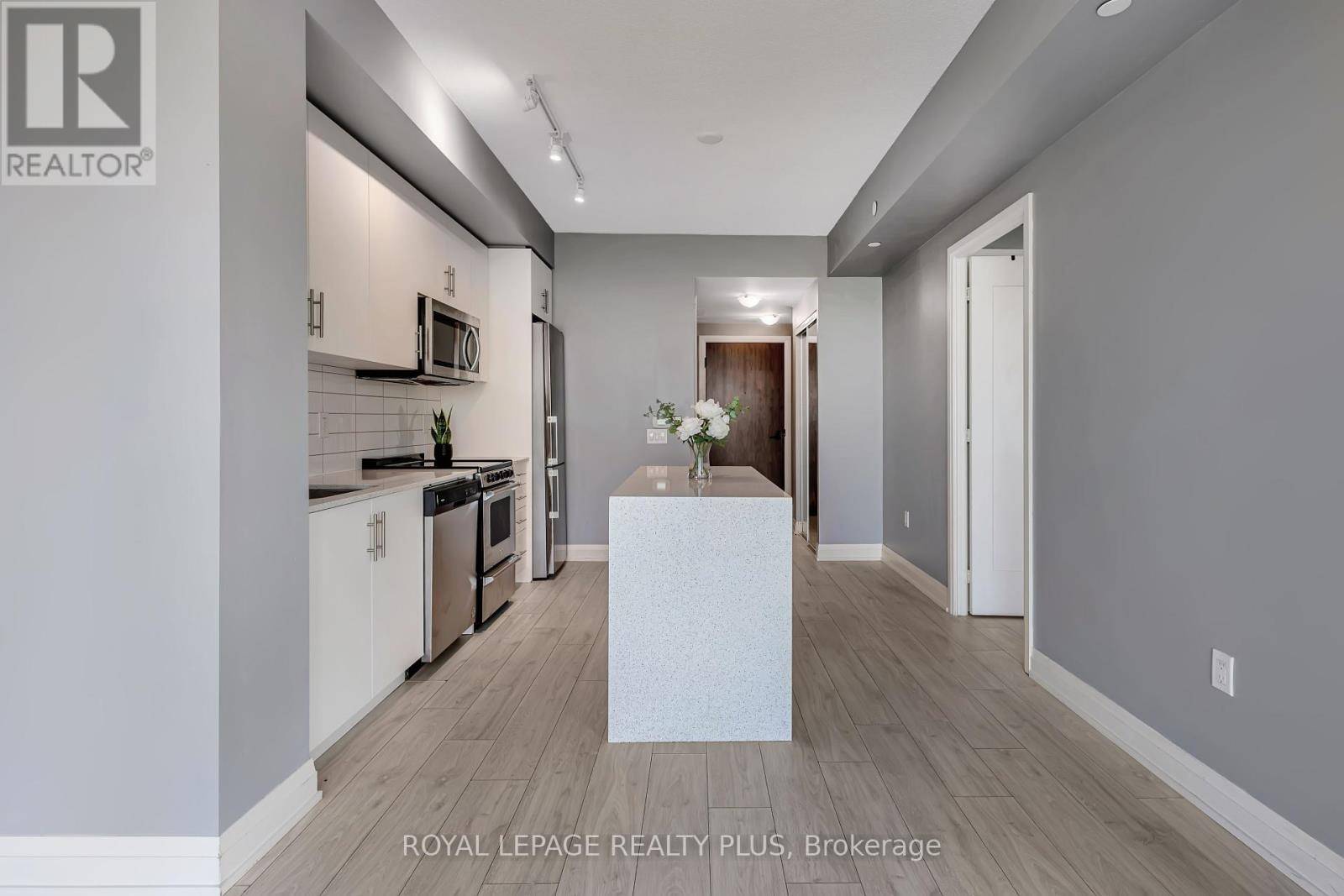 Oakville (go Glenorchy), ON L6M1L9,509 Dundas ST West #701