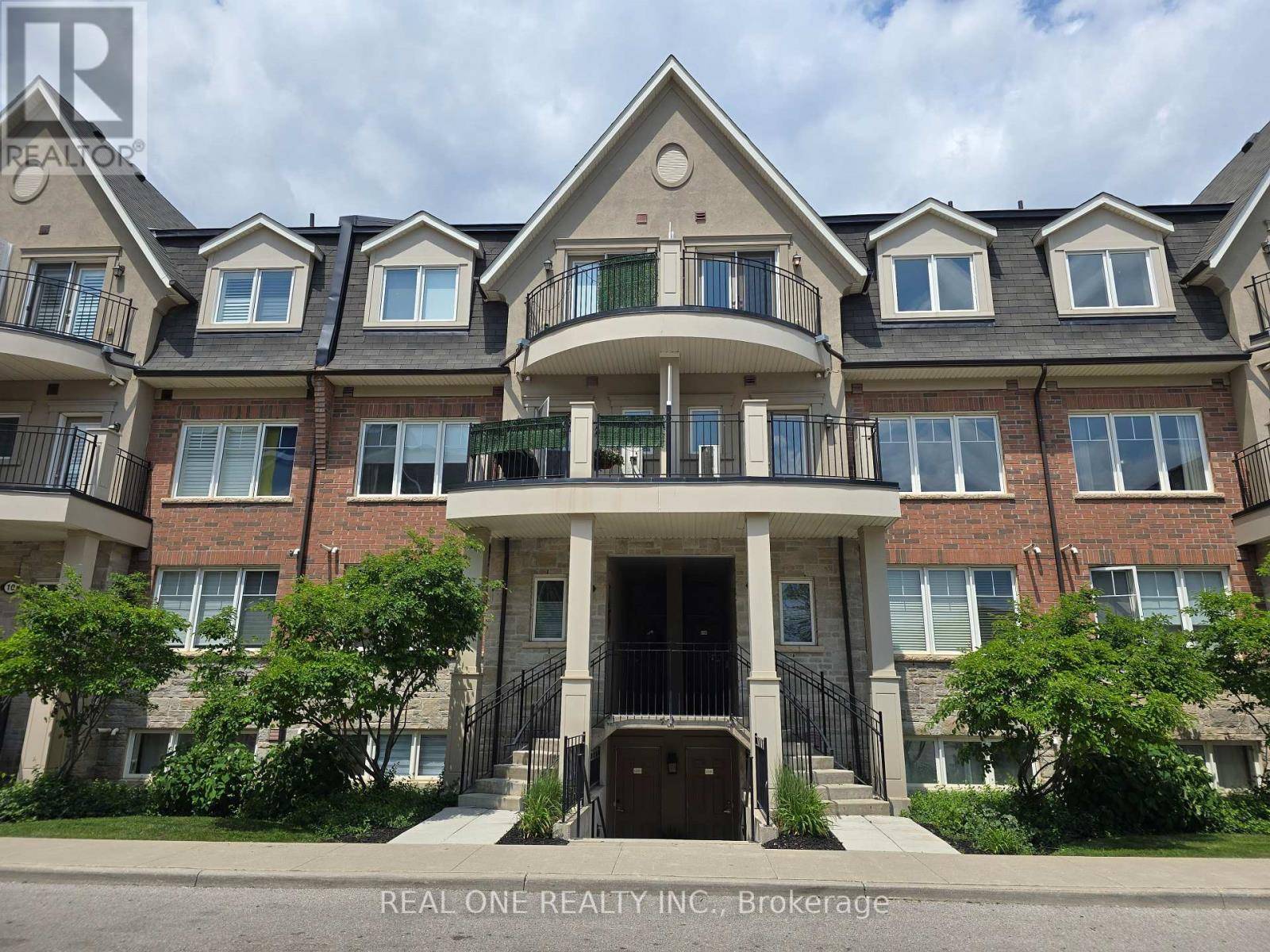 Oakville (wm Westmount), ON L6M0J7,2420 Baronwood Dr DR #12-02