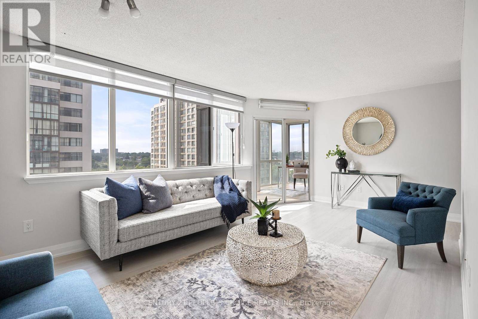 Toronto (mount Olive-silverstone-jamestown), ON M9V5E3,10 Markbrook LN #802