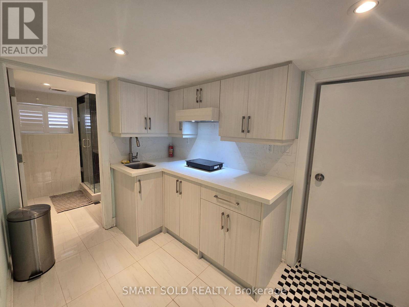 Mississauga (lakeview), ON L5E1K7,1078 SAWYER AVENUE