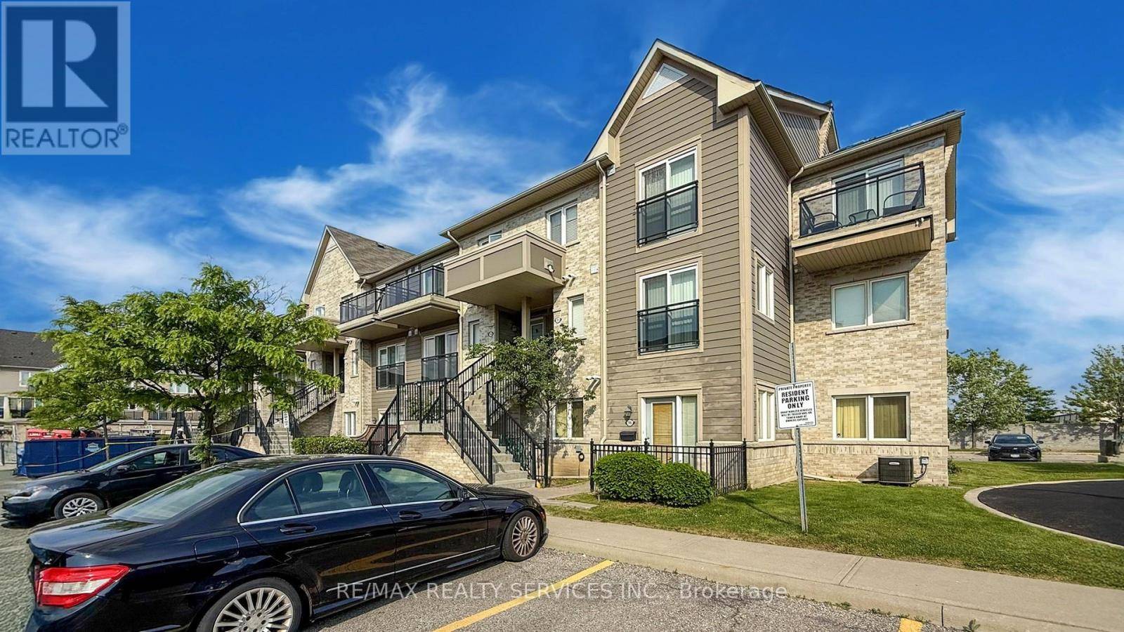 Brampton (sandringham-wellington), ON L6R0Y6,60 Fairwood CIR #93