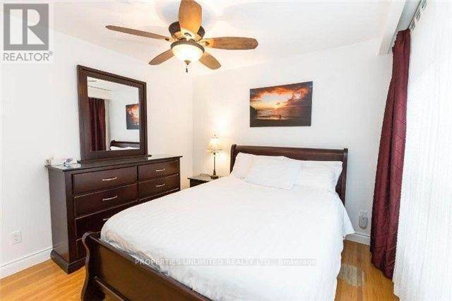 Toronto (high Park-swansea), ON M6S3E6,40 Durie ST #1
