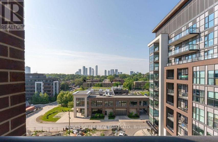 Toronto (stonegate-queensway), ON M8Y0C3,25 Neighbourhood LN #714
