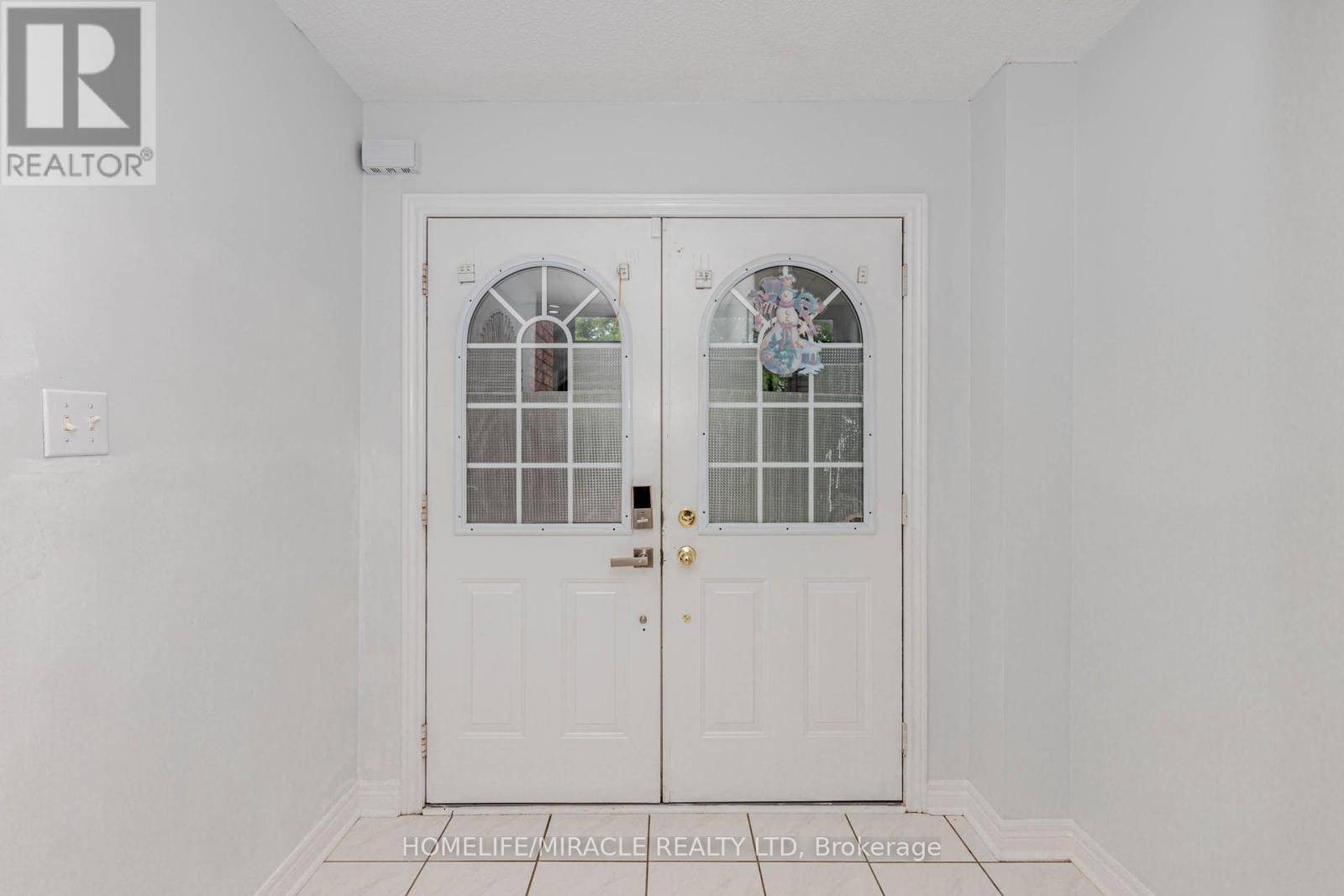 Brampton (northwest Sandalwood Parkway), ON L7A2C7,41 SUNNY GLEN CRESCENT