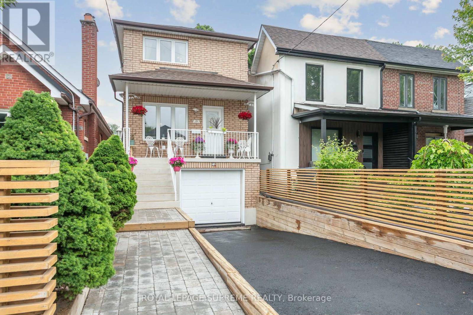 Toronto (rockcliffe-smythe), ON M6N4N2,26 GUESTVILLE AVENUE