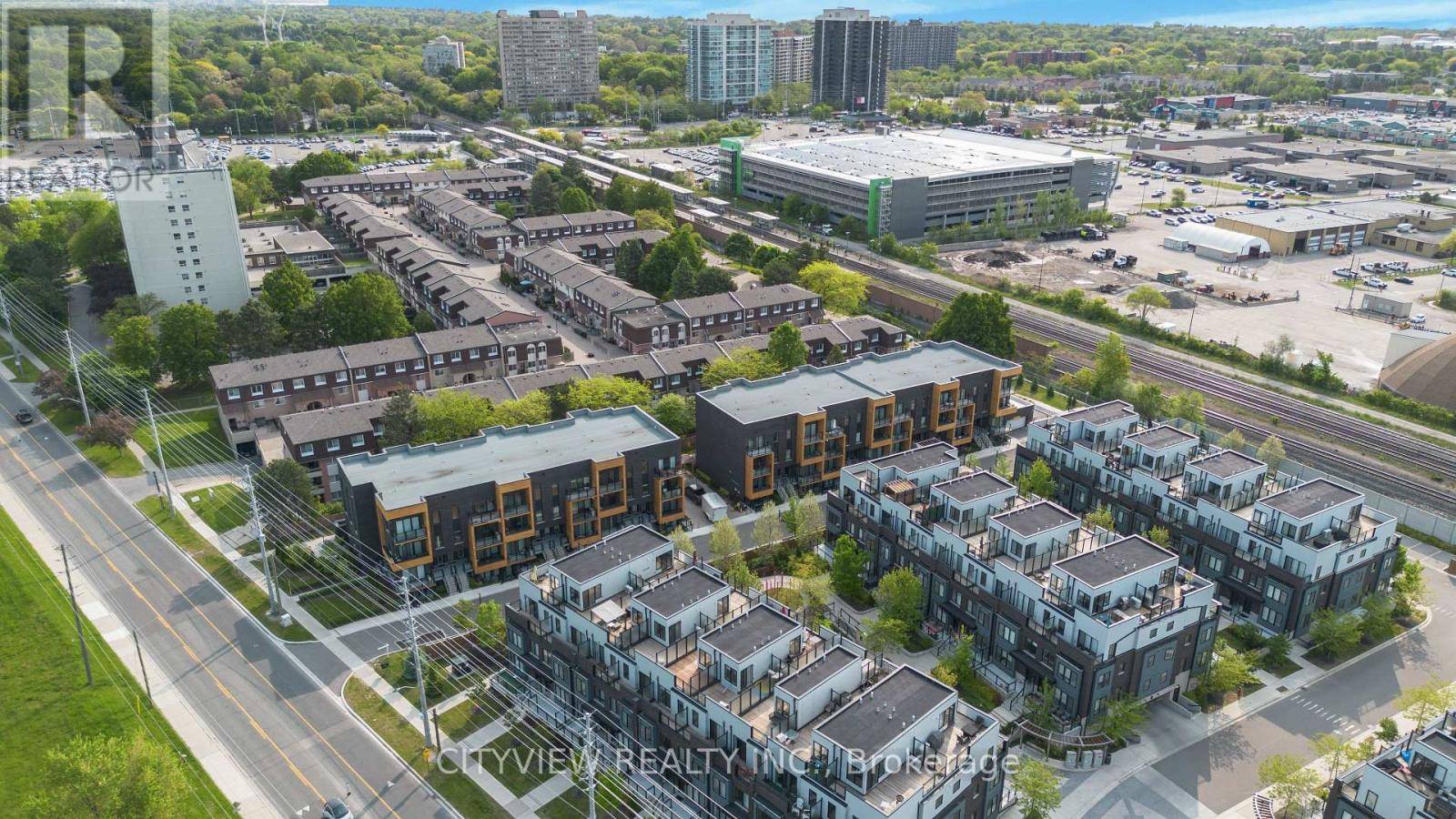 Mississauga (clarkson), ON L5J0B5,1145 Journeyman LN #121